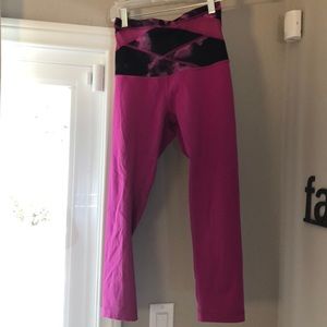 Lululemon Wunder Under Crops